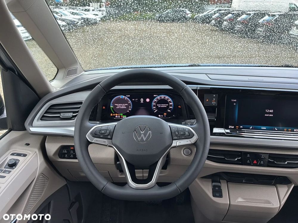Volkswagen Multivan - 20