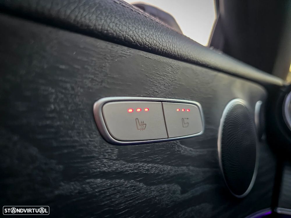 Mercedes-Benz E 220 d Cabrio 9G-Tronic AMG Line - 45