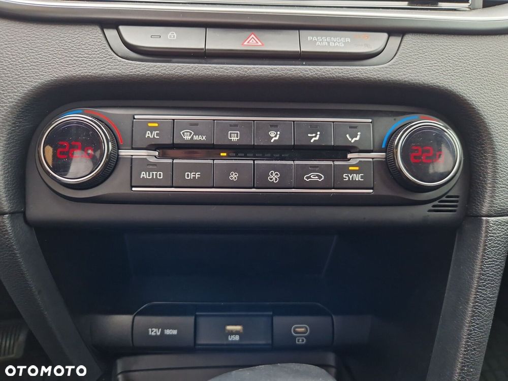 Kia Ceed 1.5 T-GDI M DCT - 23