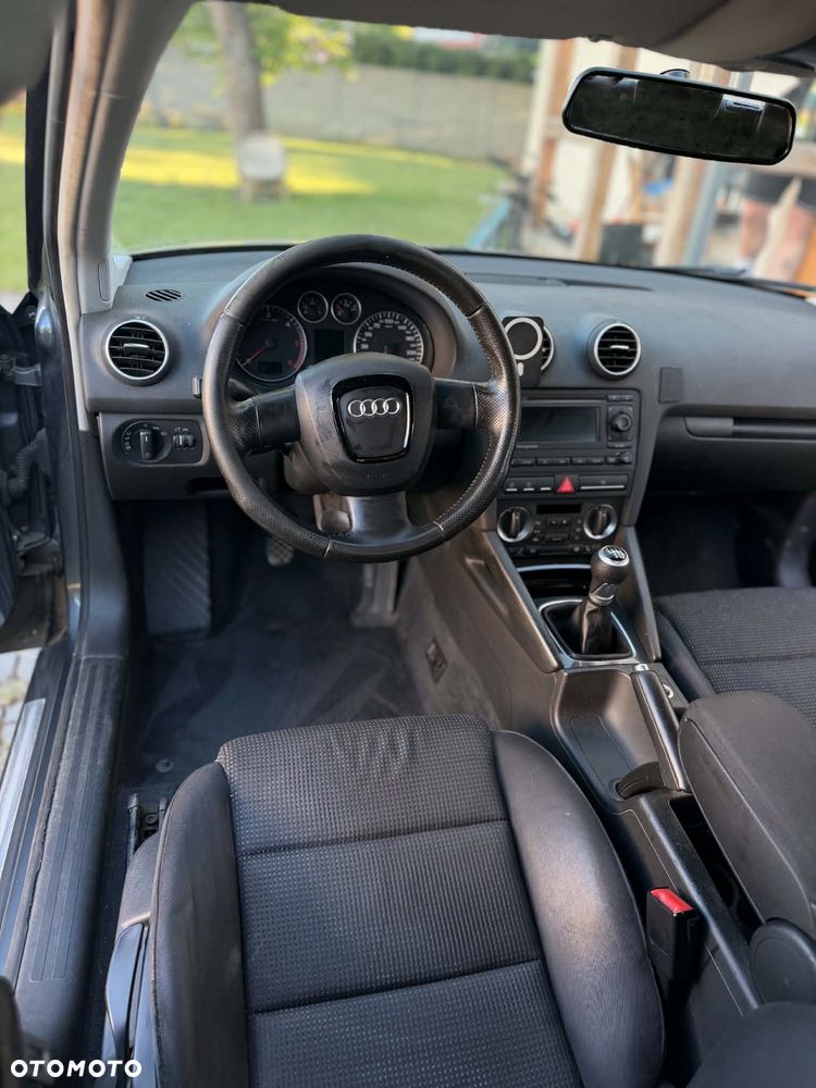 Audi A3 Sportback 2.0 TDI DPF Ambiente - 8