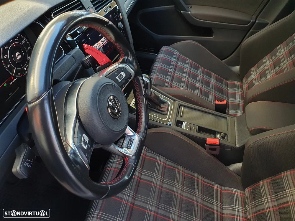 VW Golf GTI 2.0 TSI OPF DSG Performance - 29