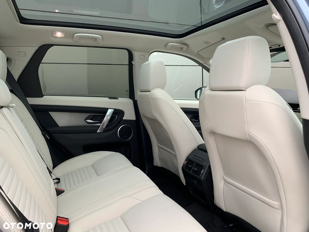 Land Rover Discovery Sport - 12