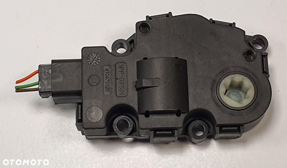 SILNICZEK NAGRZEWNICY MERCEDES W169 EFB331 929888C - 2