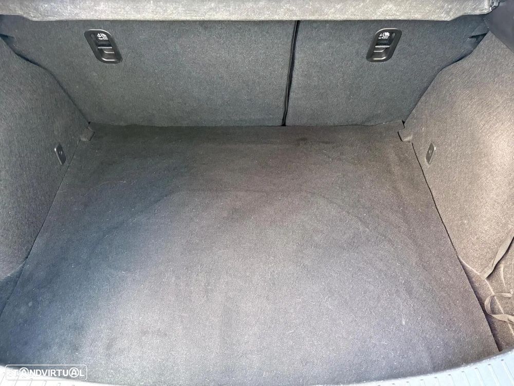 Mazda 3 Hatchback 1.5 Sky-G Evolve HS Navi - 27