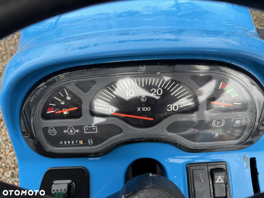 New Holland TC - 14