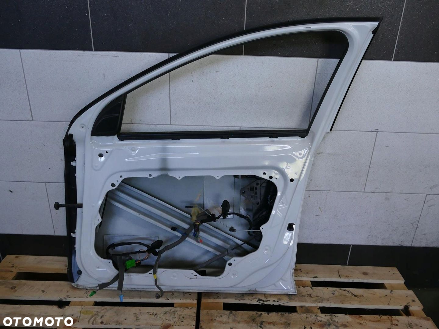 VOLVO XC60 I LIFT R-DESIGN DRZWI PRAWY PRZÓD PRAWE PRZEDNIE 614-46 - 11