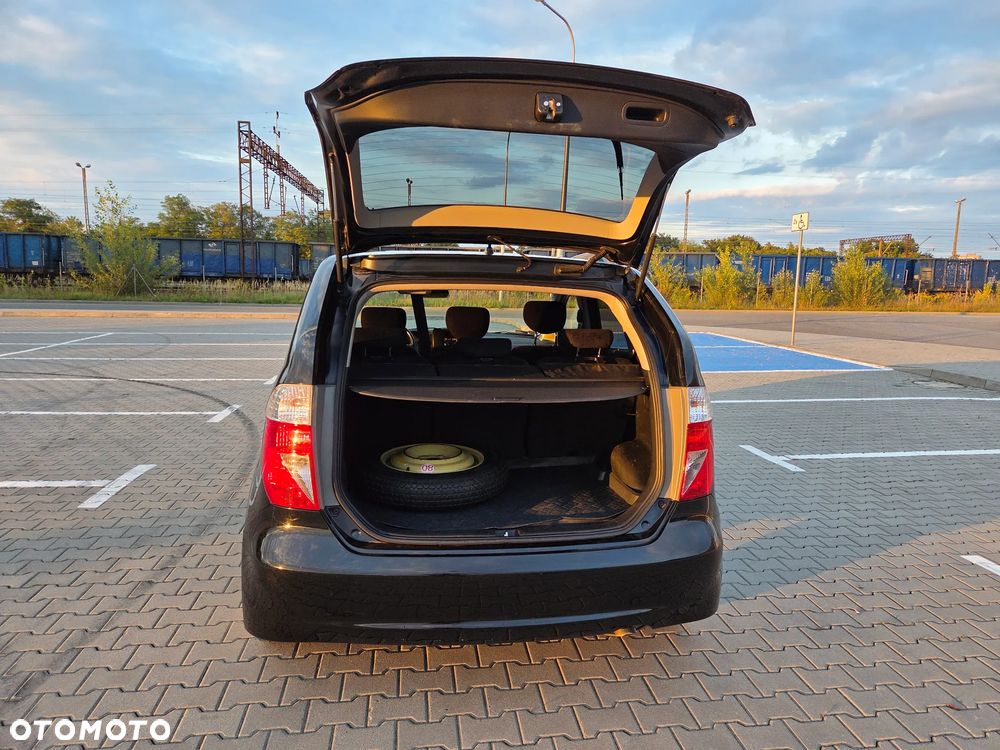 Honda FR-V 2.0 Executive - 25