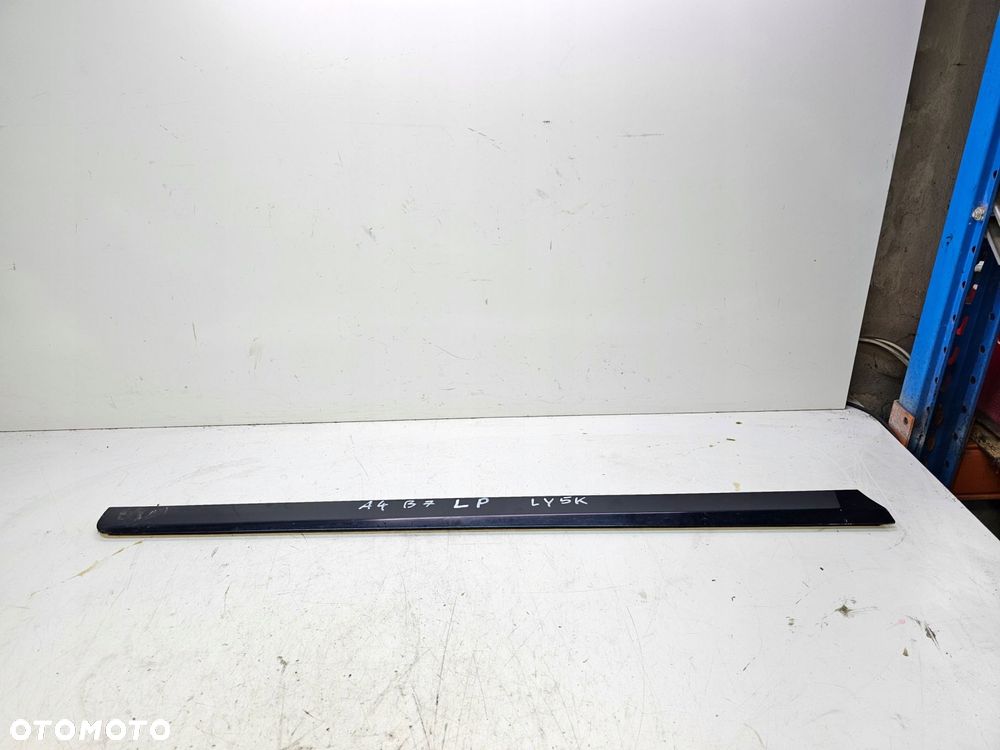 LISTWA DRZWI DOLNA LEWY PRZÓD AUDI A4 B7 LY5K