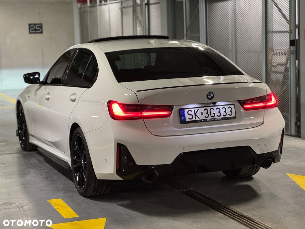 BMW Seria 3 330i M Sport - 15