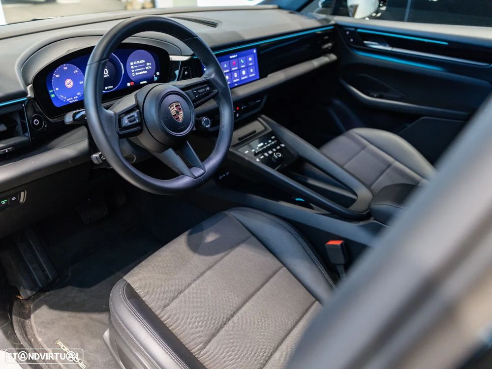 Porsche Macan Electric - 22