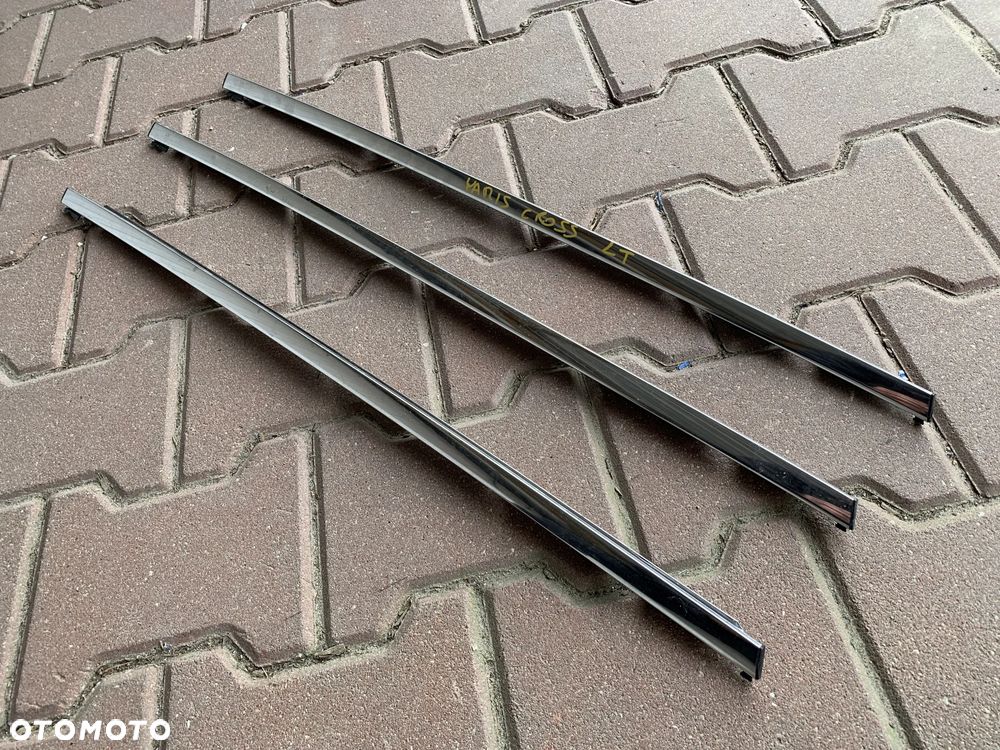 TOYOTA COROLLA CROSS LISTWA CHROM GÓRNY DRZWI LEWY TYŁ TYLNA RAMKA - 3