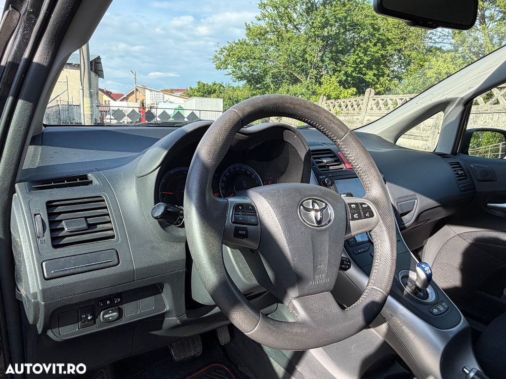 Toyota Auris - 22
