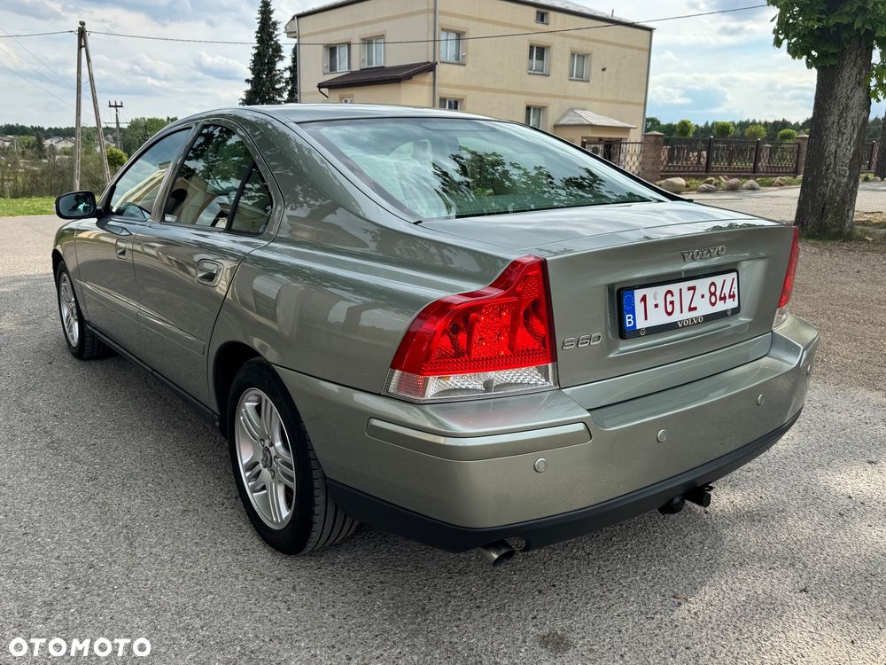 Volvo S60 2.4D Momentum - 12
