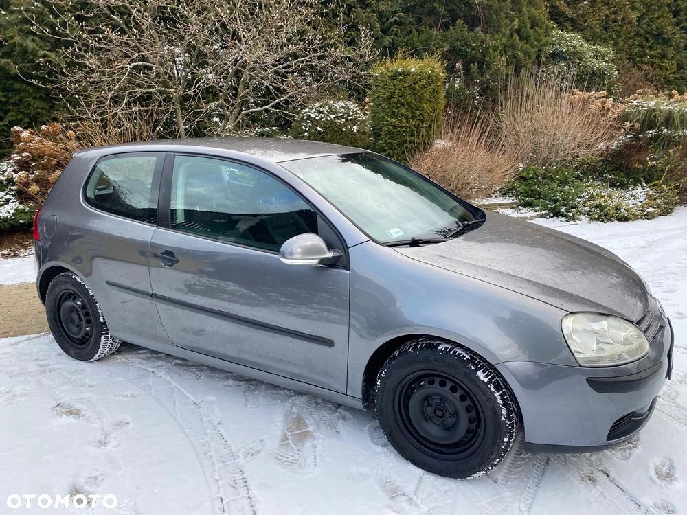 Volkswagen Golf 1.9 TDI Trendline DSG - 33