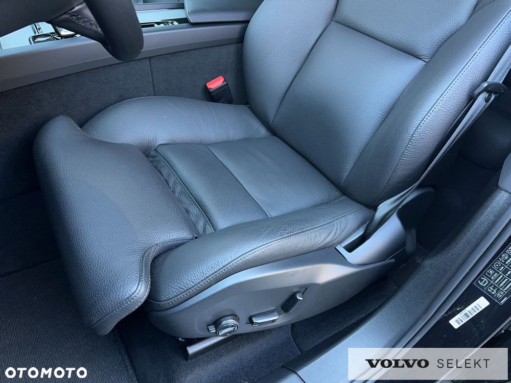 Volvo XC 60 B5 B AWD Plus Dark - 13