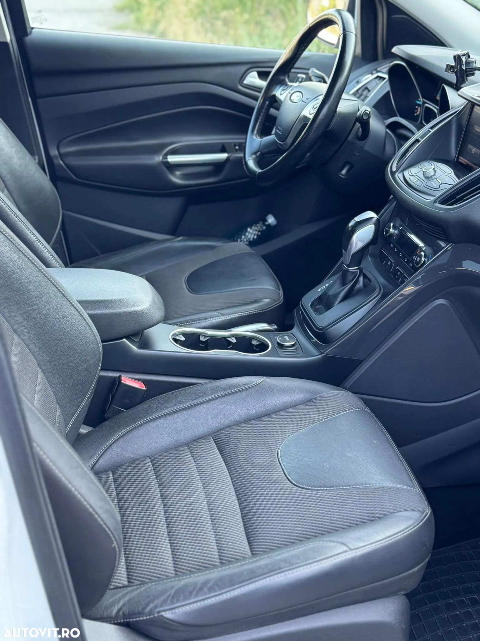 Ford Kuga 2.0 TDCi 4WD Powershift Titanium - 16