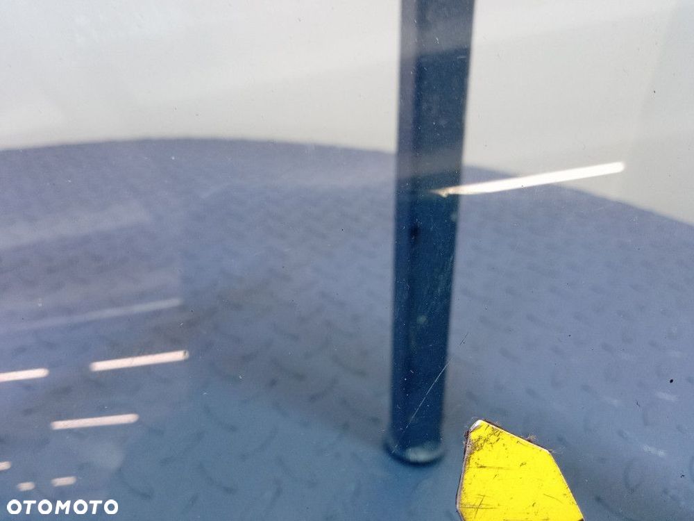 VOLVO C70 II SZYBA TYŁ PRAWA 07 - 4