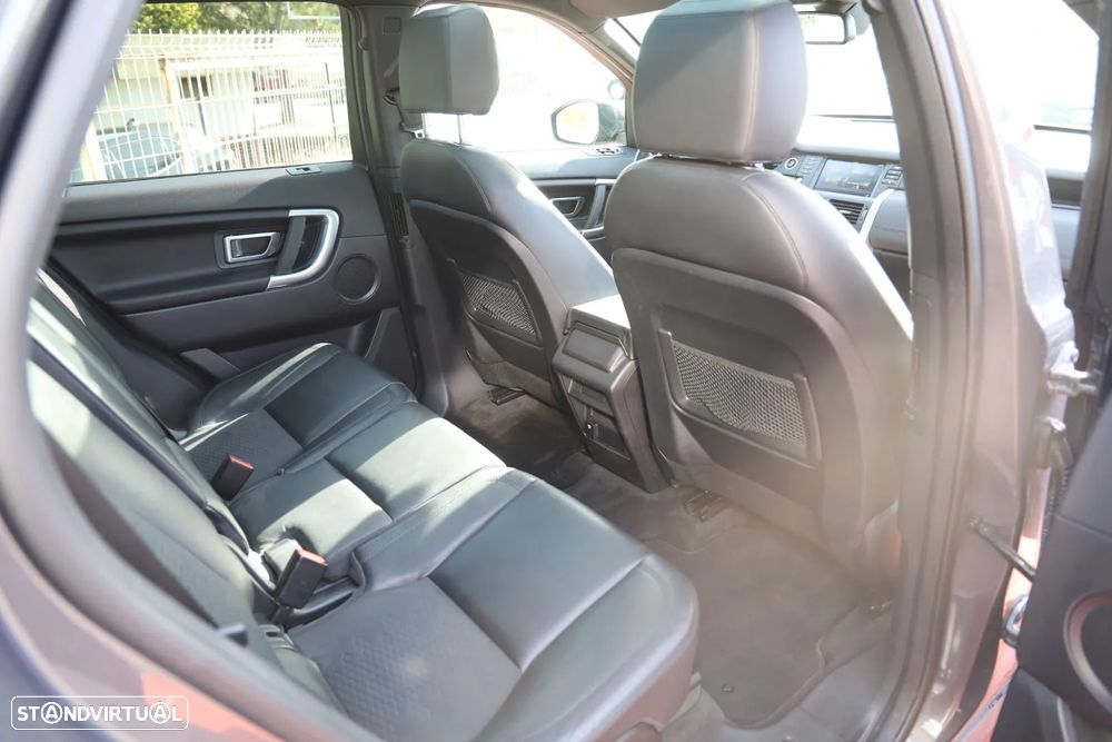 Land Rover Discovery Sport D150 R-Dynamic S - 4