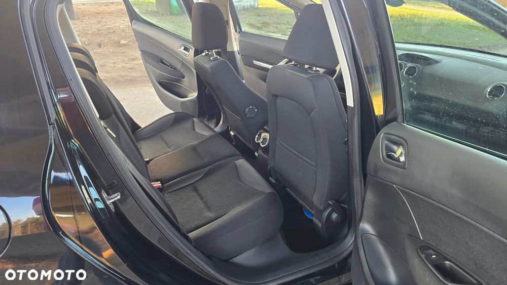 Peugeot 308 1.6 HDi Premium Plus - 23