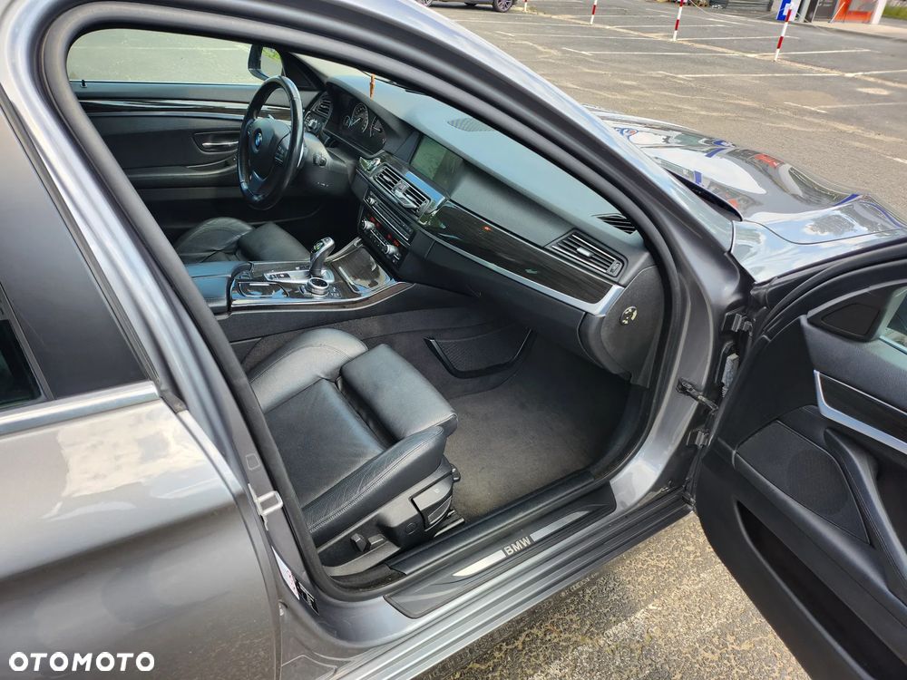 BMW Seria 5 520d - 12