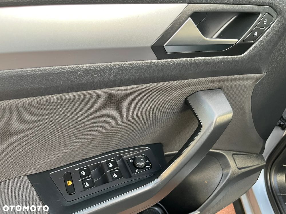 Volkswagen T-Roc 1.5 TSI Life Plus DSG - 16