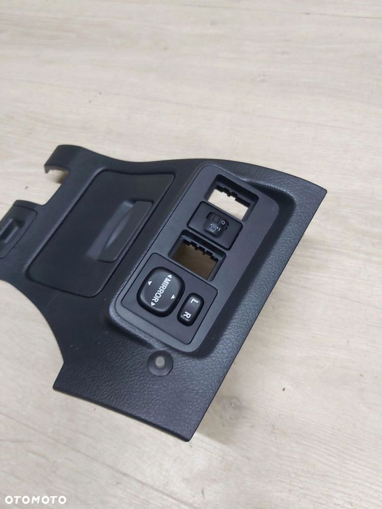 Toyota Corolla E15 panel schowek deski kierowcy 55480-12010 - 2