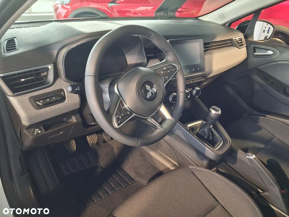 Mitsubishi Colt 1.0T Invite - 6