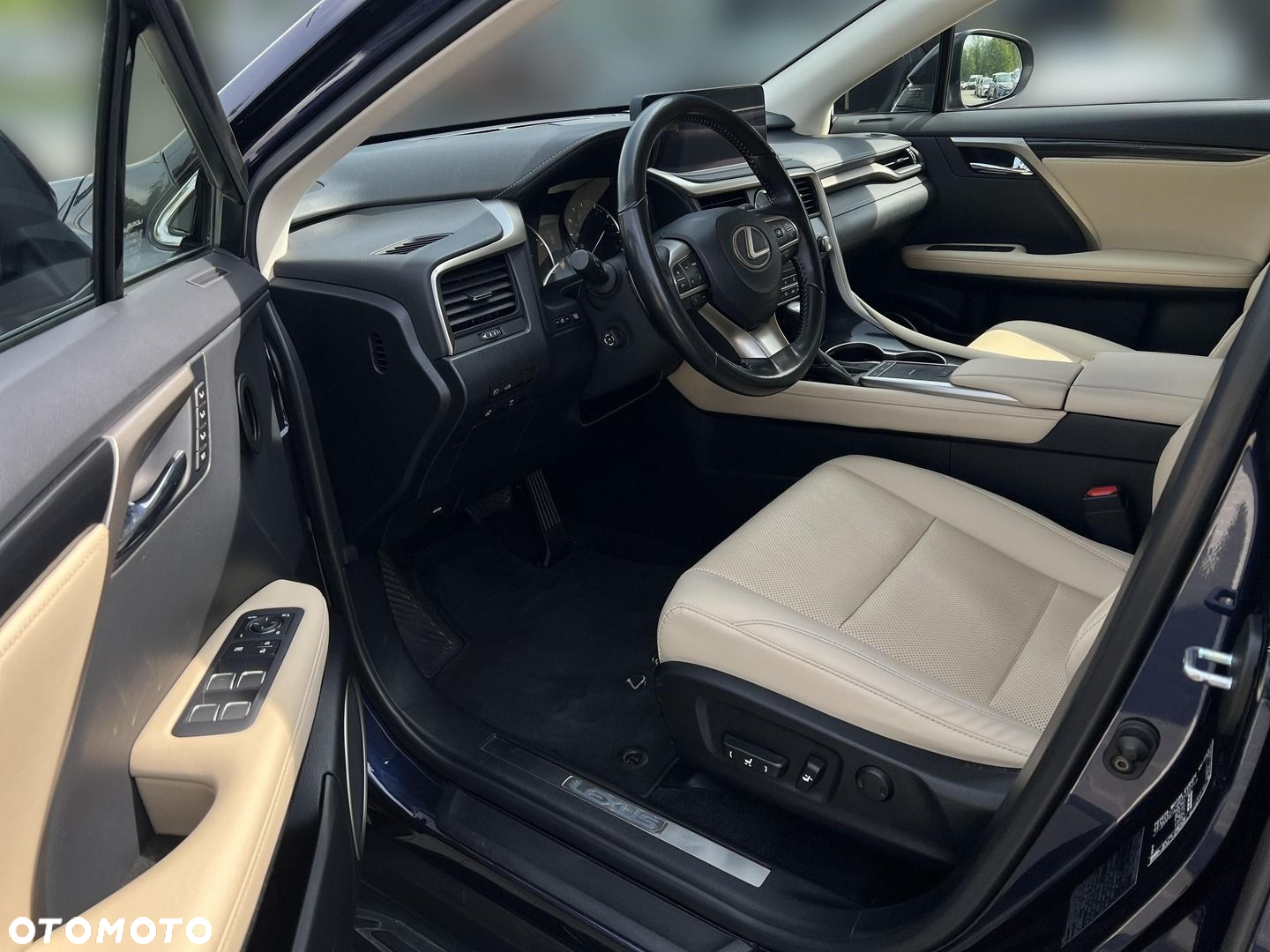Lexus RX - 10
