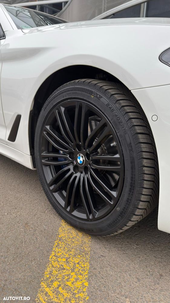 BMW Seria 5 530i Aut. M Sport Edition - 7