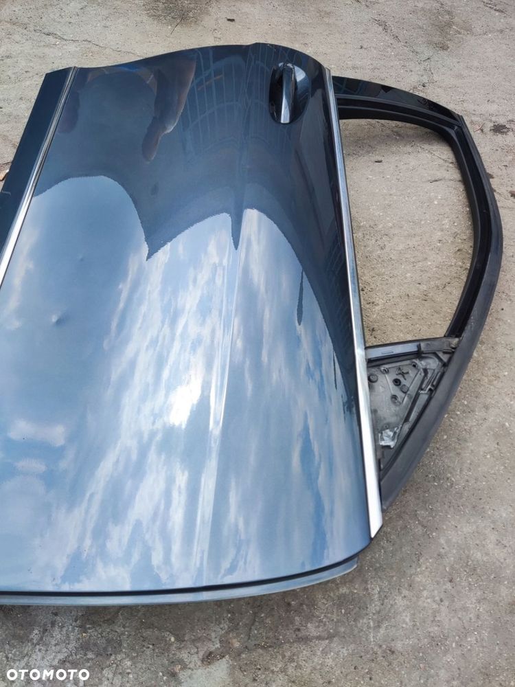 MERCEDES W204 LIFT C KLASA DRZWI PRAWE PRZEDNIE PRZÓD 755 - 5
