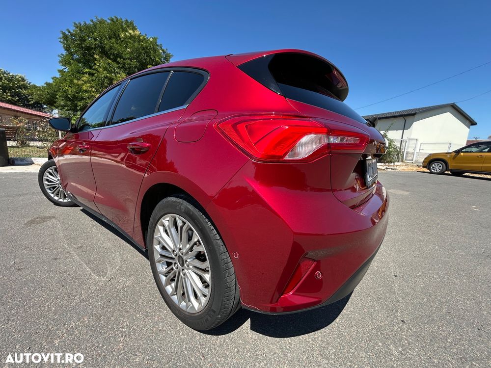 Ford Focus 1.0 EcoBoost Titanium - 12