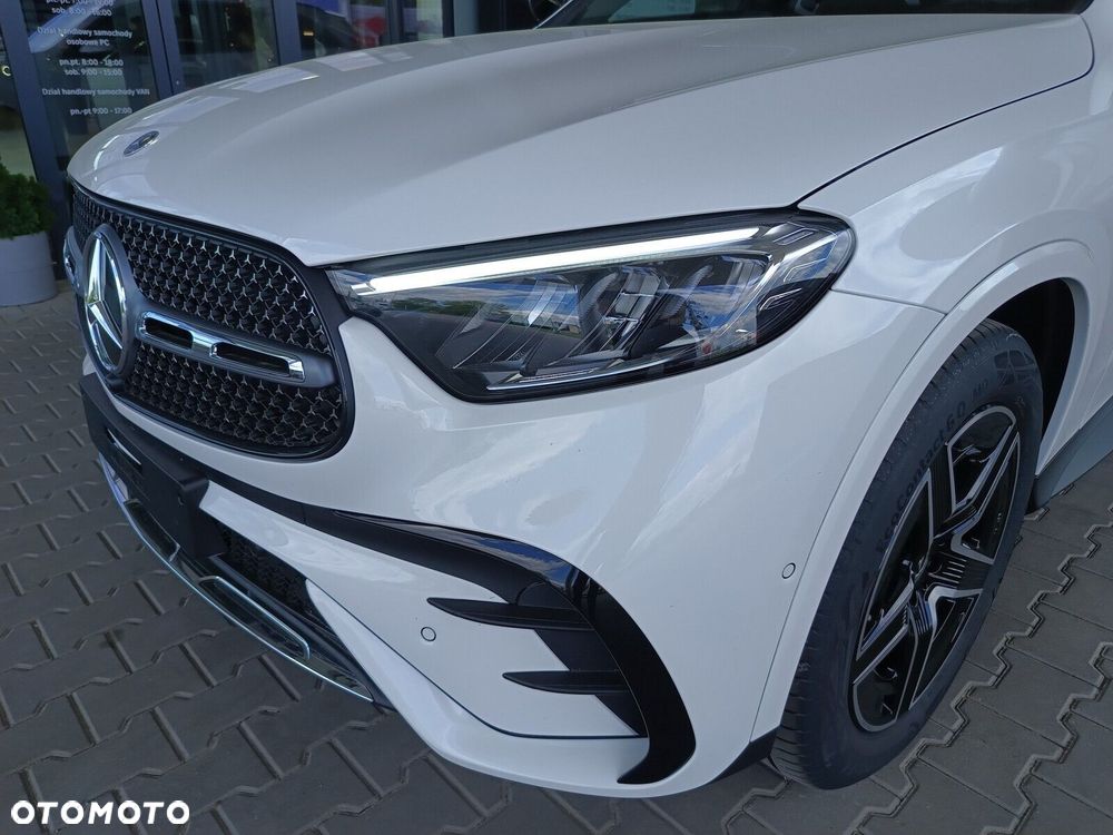Mercedes-Benz GLC - 26