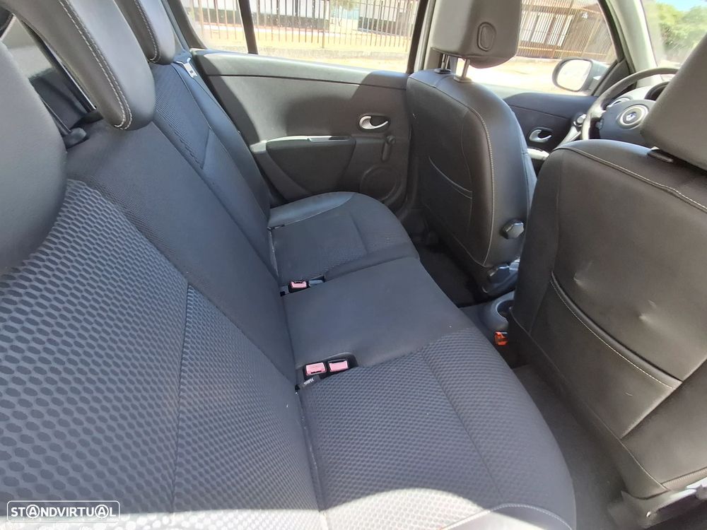 Renault Clio dCi 90 Dynamique - 12