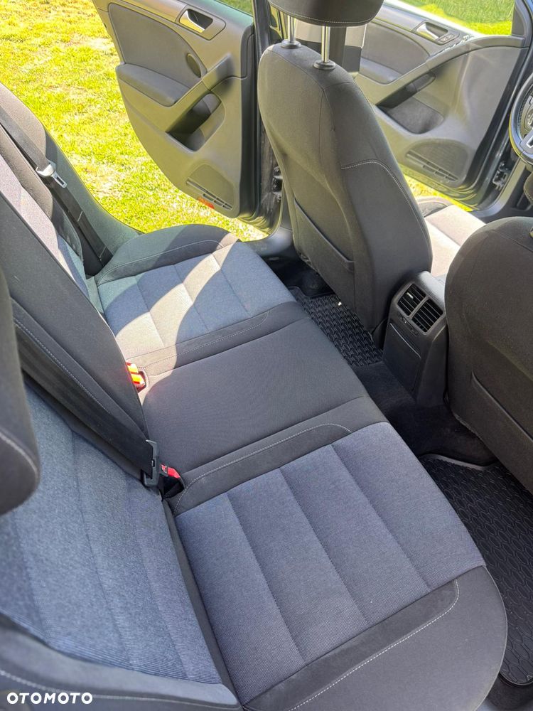 Volkswagen Golf 1.6 TDI DPF Style - 10