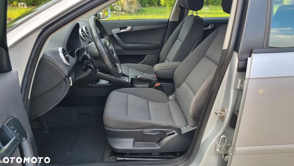 Audi A3 Sportback 1.6 Ambition - 17