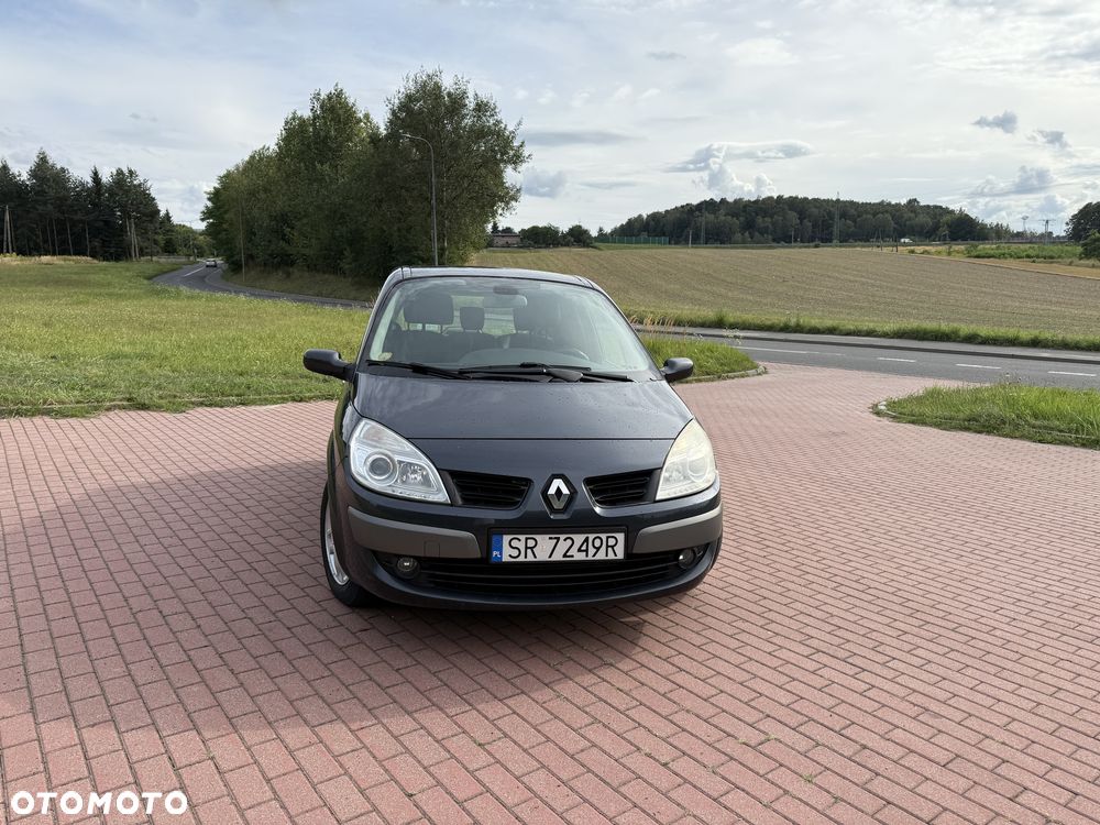 Renault Scenic - 1