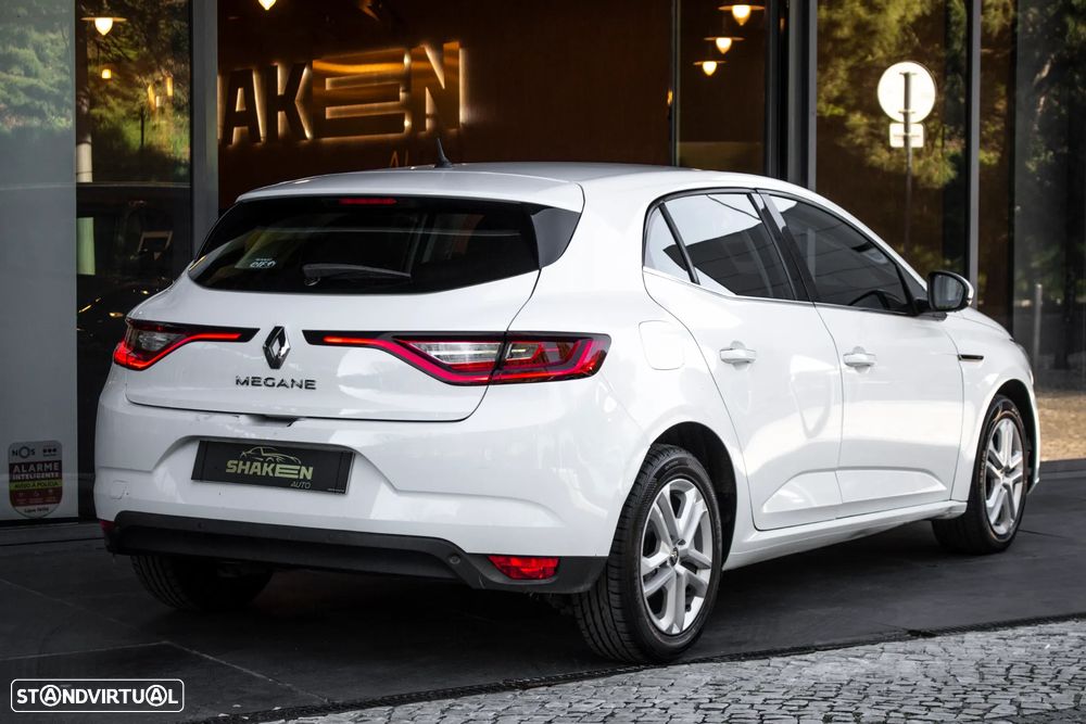 Renault Mégane 1.5 dCi Confort - 4