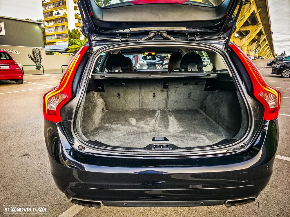 Volvo V60 2.0 D4 Kinetic - 9