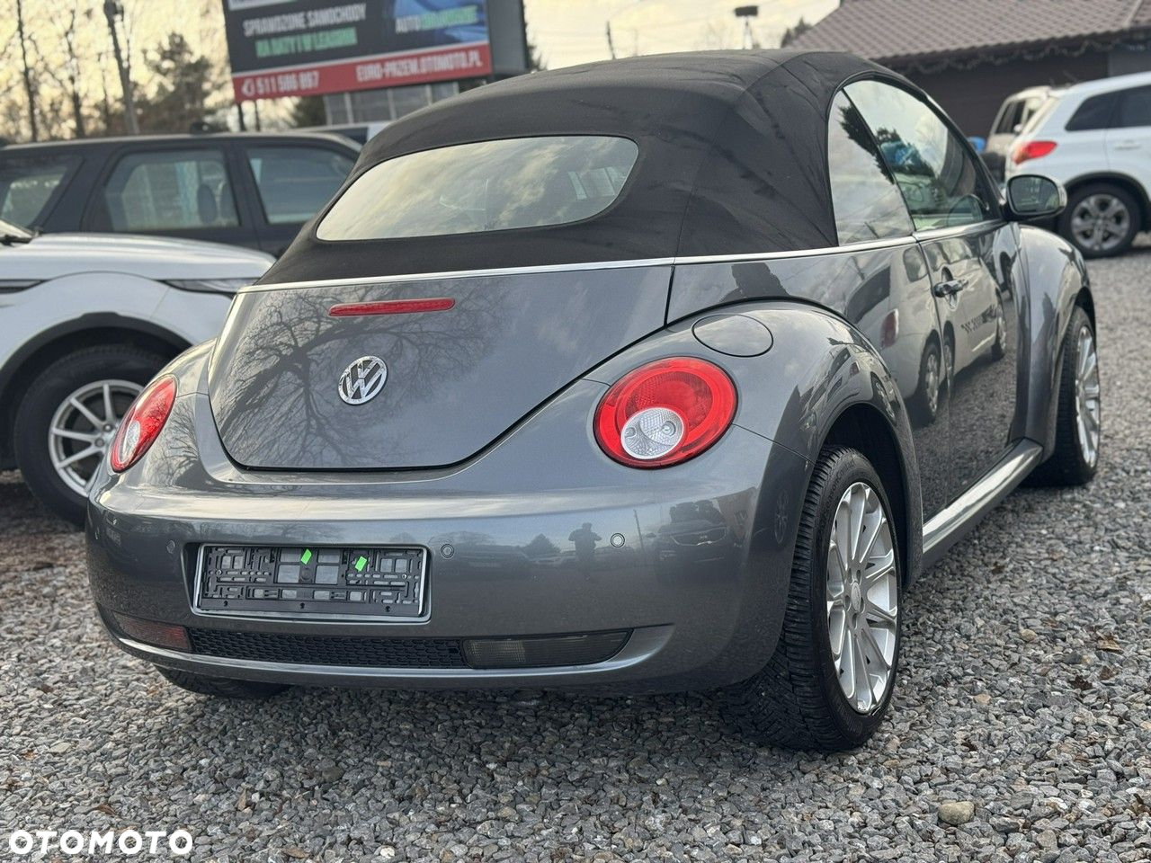 Volkswagen New Beetle - 16