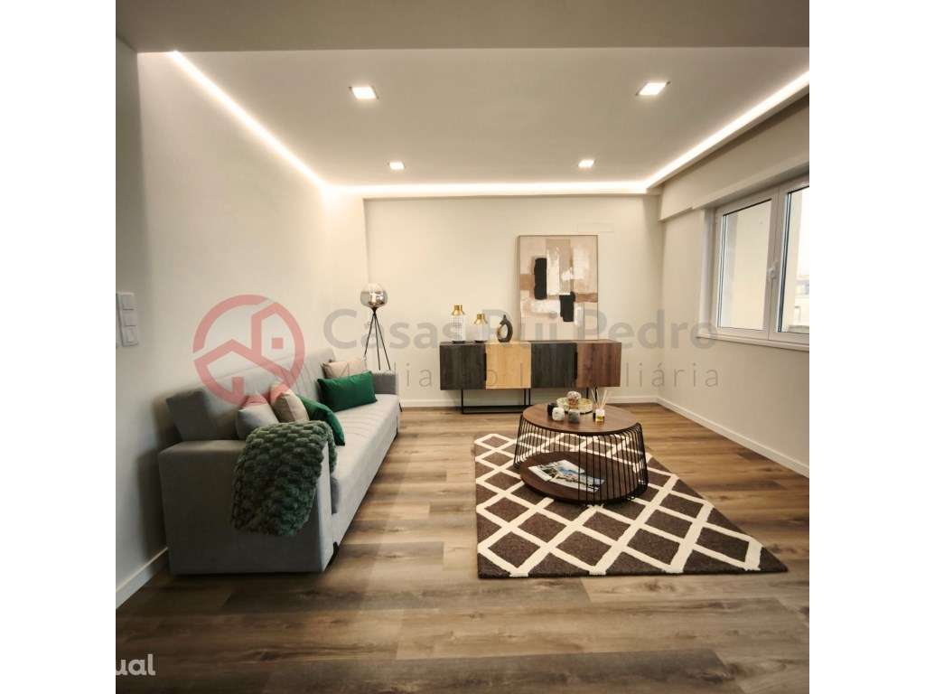 Apartamento T3 totalmente remodelado, prédio com elevador, em Benfi... - Grande imagem: 2/29