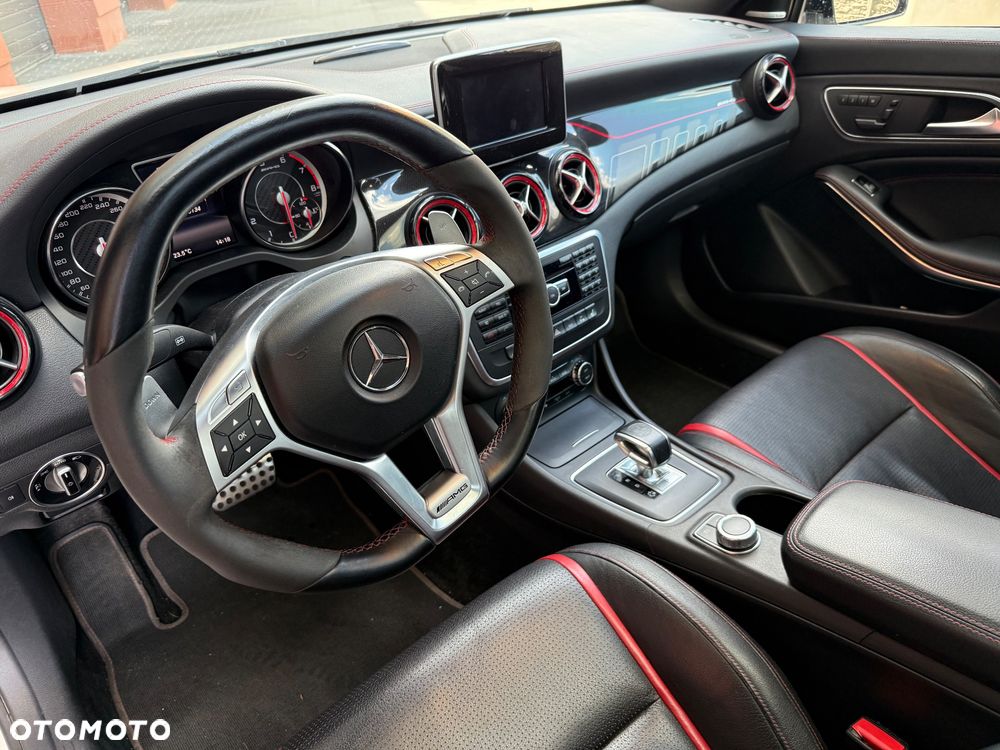 Mercedes-Benz CLA 45 AMG 4-Matic - 15