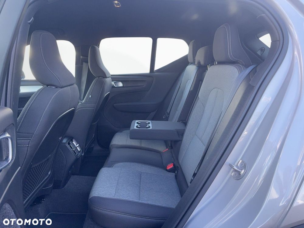 Volvo XC 40 - 28
