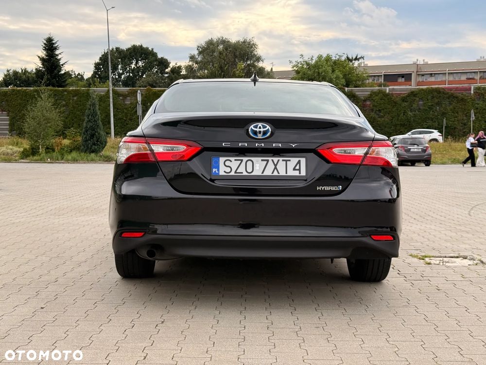 Toyota Camry 2.5 Hybrid Executive CVT - 6