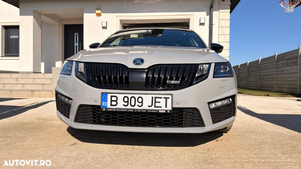 Skoda Octavia 2.0 245 TSI DSG RS - 9