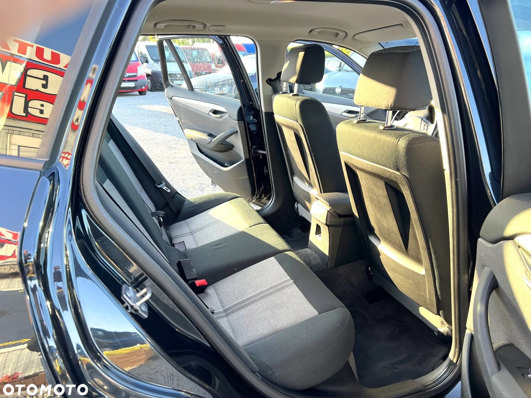 BMW X1 sDrive18d - 13