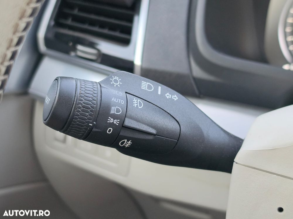 Volvo XC 90 T8 AWD Twin Engine Geartronic Momentum - 26