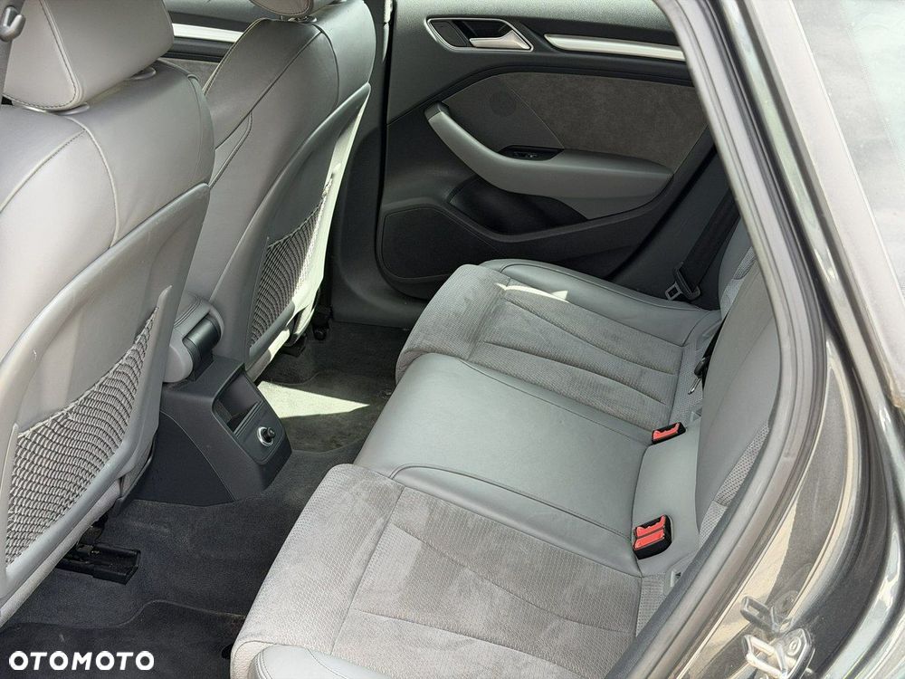 Audi A3 Sportback - 15