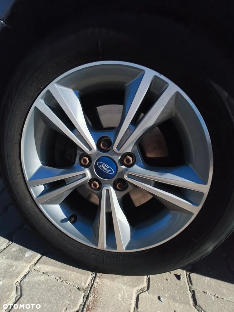 Ford Focus 1.6 EcoBoost Trend - 27