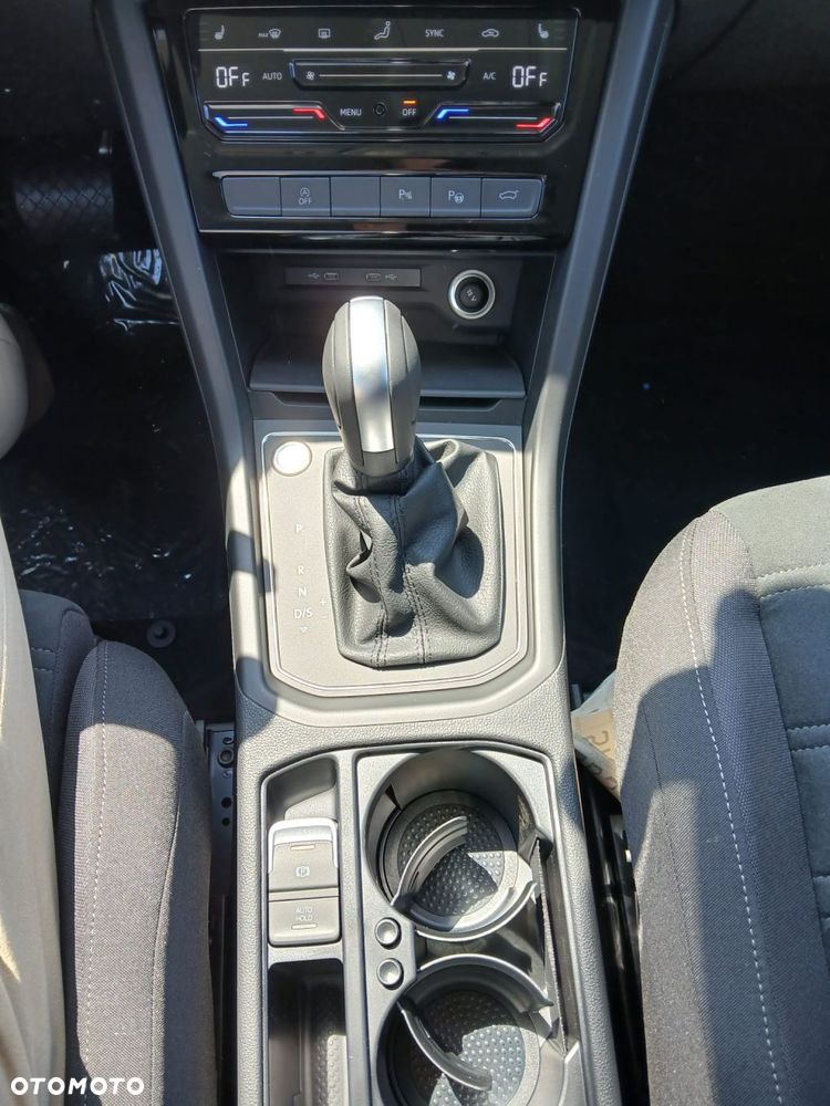 Volkswagen Touran 1.5 TSI EVO Comfortline Plus DSG - 21