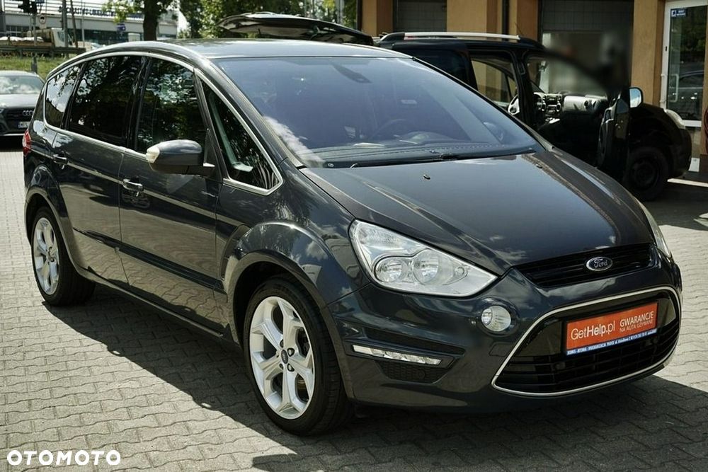 Ford S-Max - 11